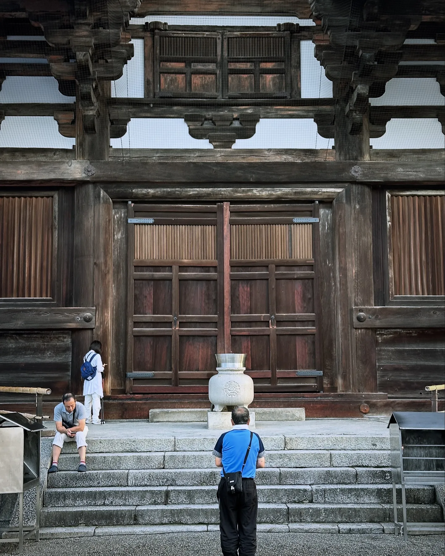 【京都 東寺 弘法市 毎月21日 骨董市 残暑 酷暑】