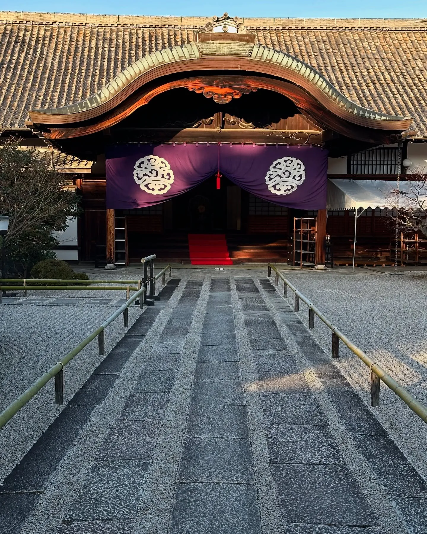 【京都 東寺 ガラクタ市 毎月第一日曜日 骨董市】