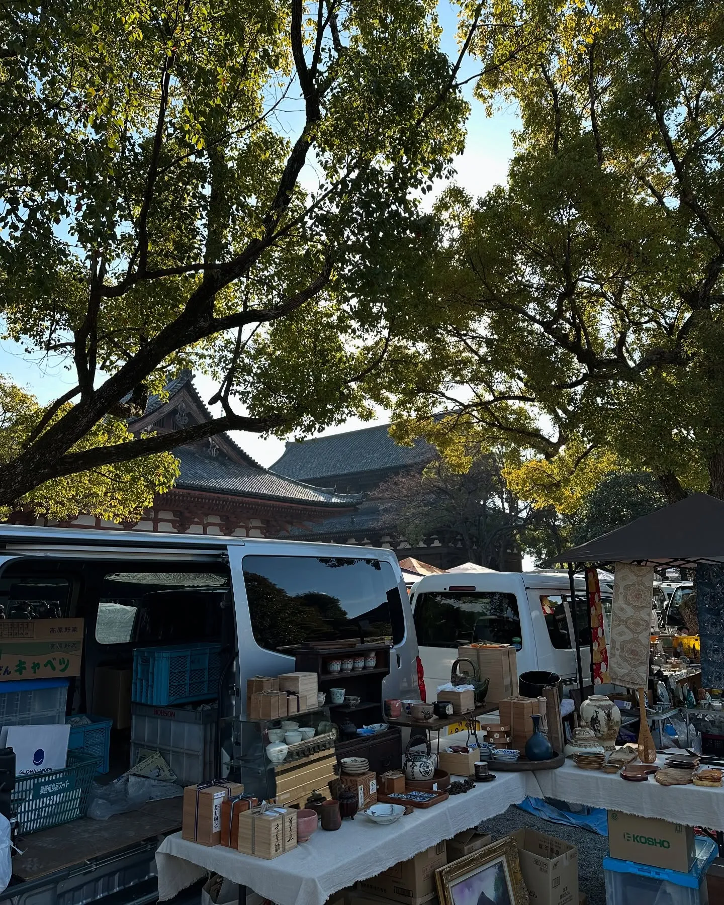 【京都 東寺 ガラクタ市 毎月第一日曜日 骨董市】