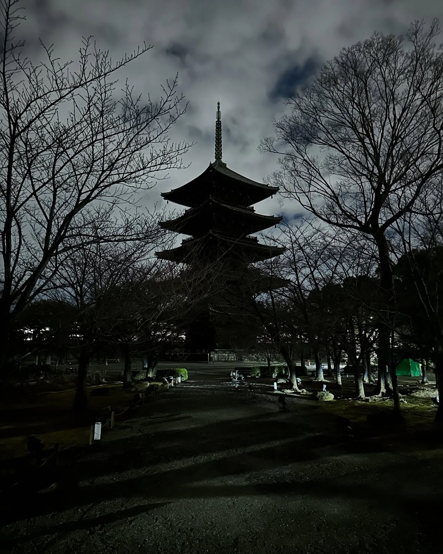 【京都 東寺 弘法市 毎月21日 骨董市】