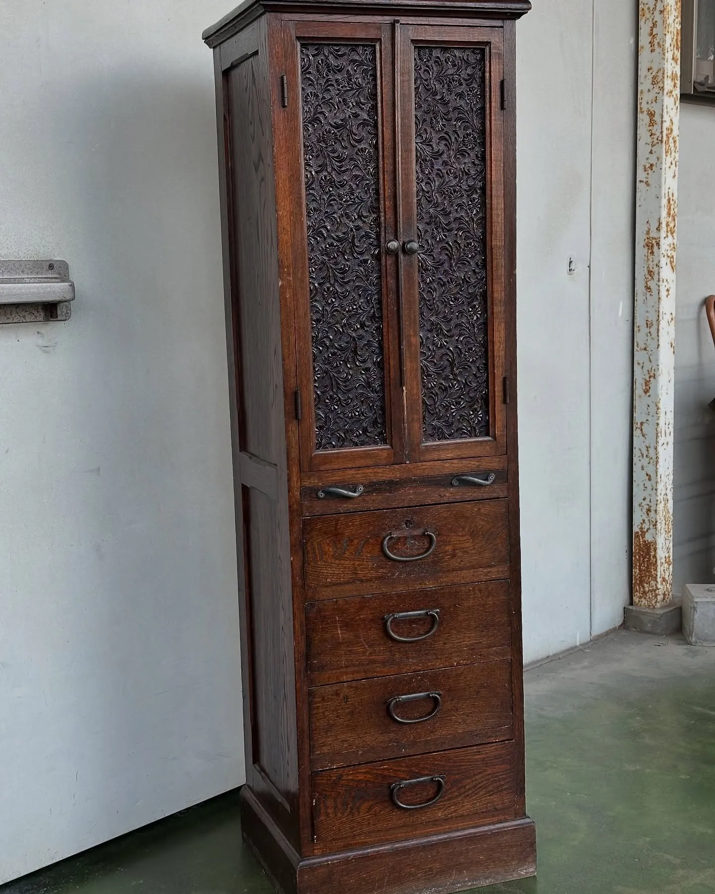 【木製 アンティーク キャビネット 家具 】