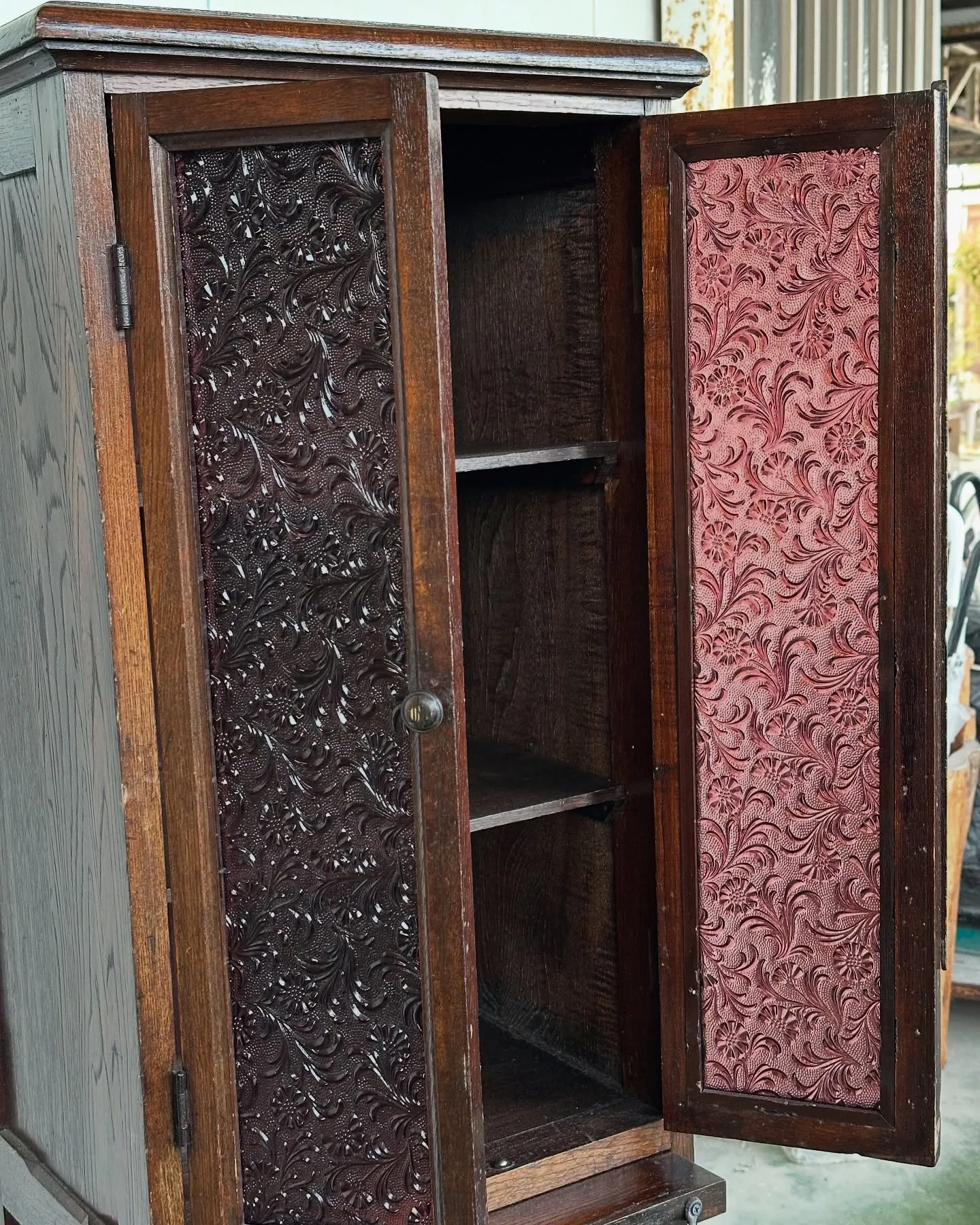 【木製 アンティーク キャビネット 家具 】