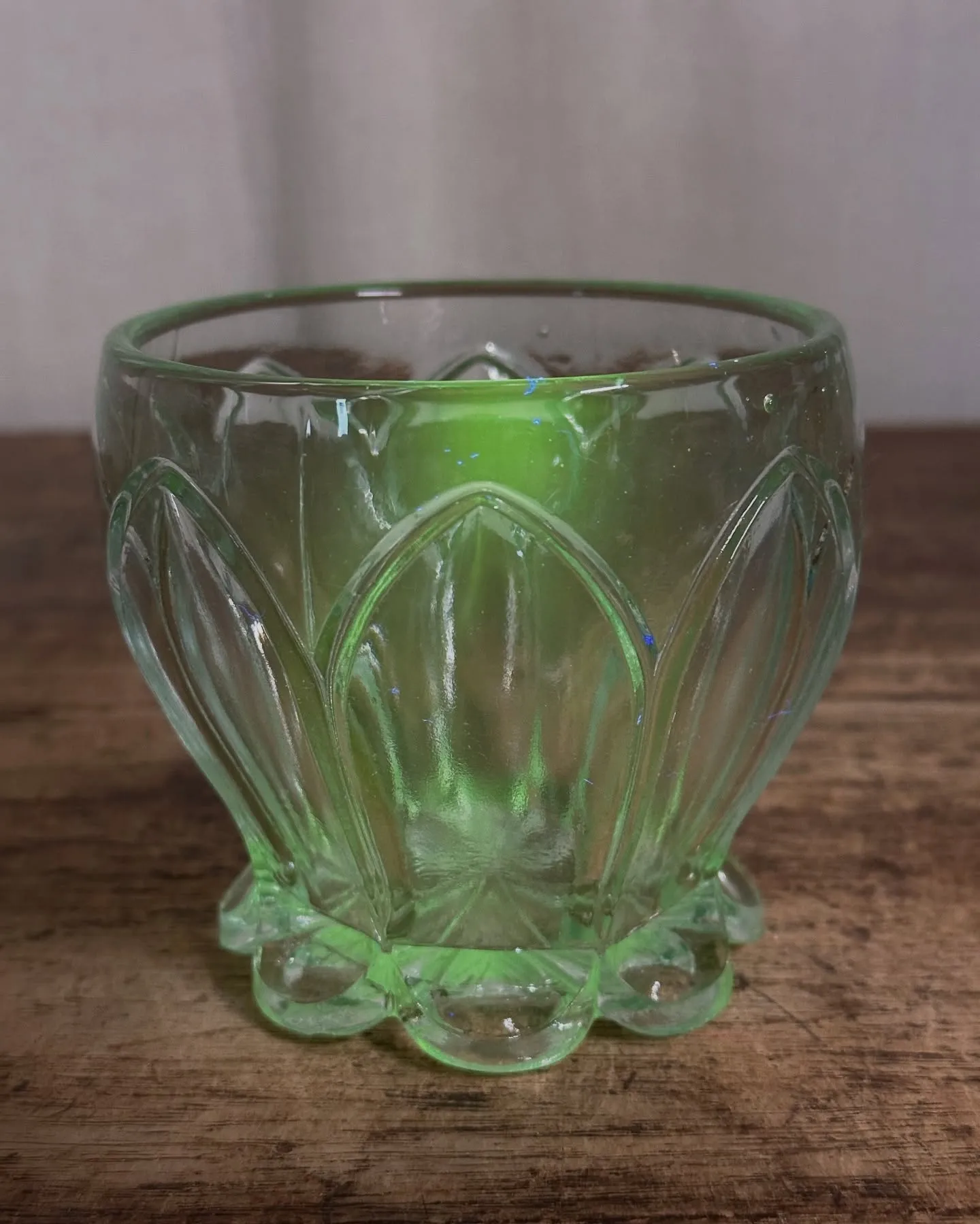 【昭和 レトロ 戦後 プレスガラス ウラン】