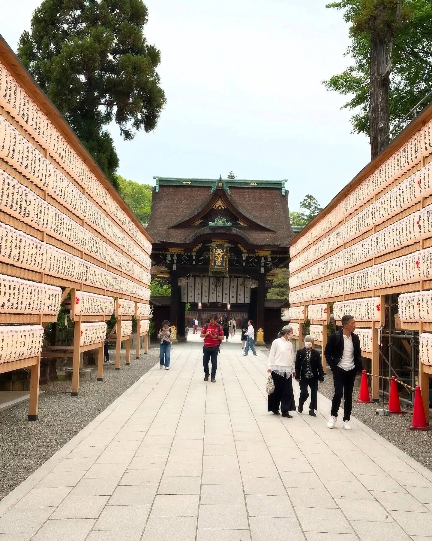 【京都 北野天満宮 天神市 骨董市 毎月25日】