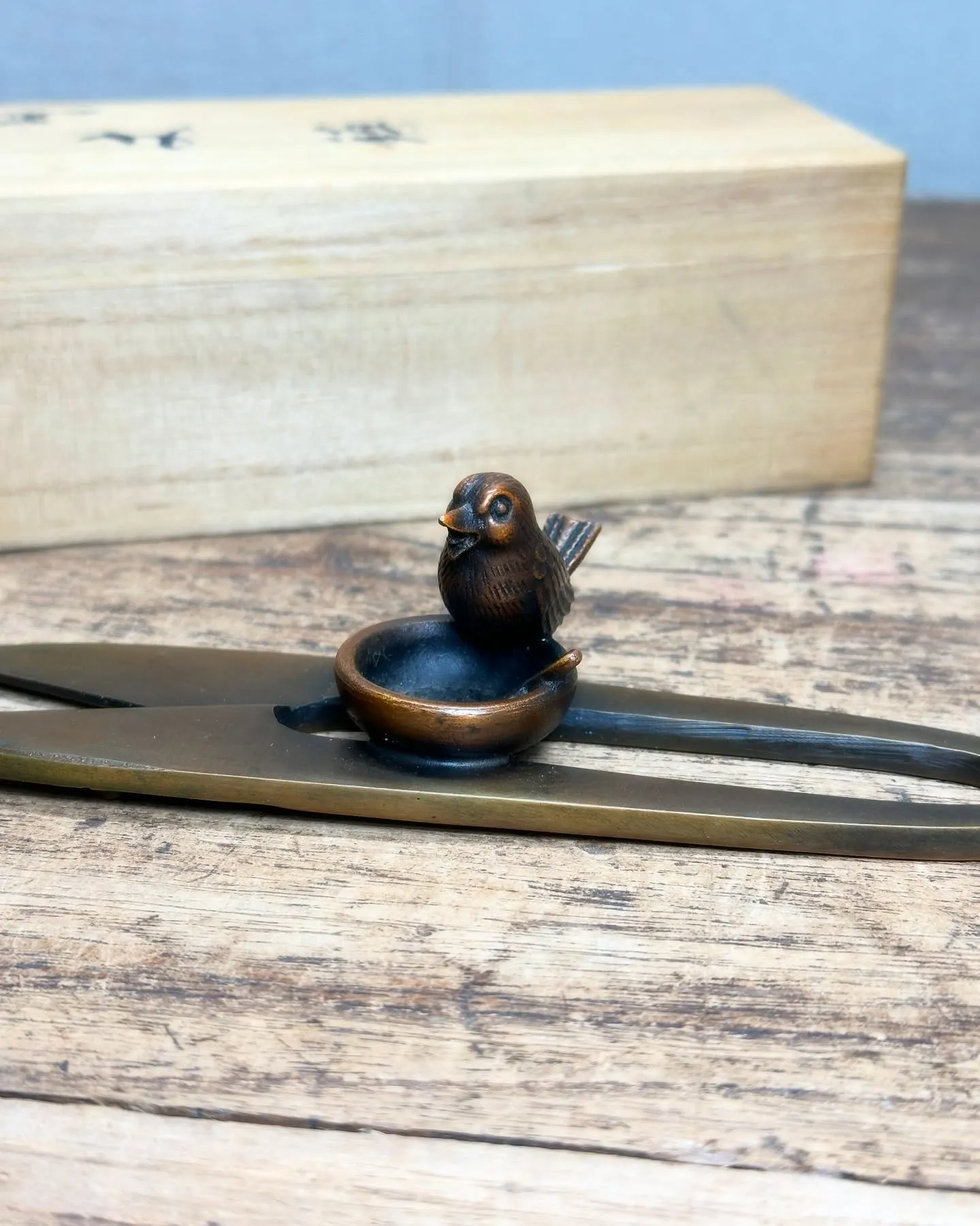 【銅器 舌切り雀 文鎮 書道具 文房具】