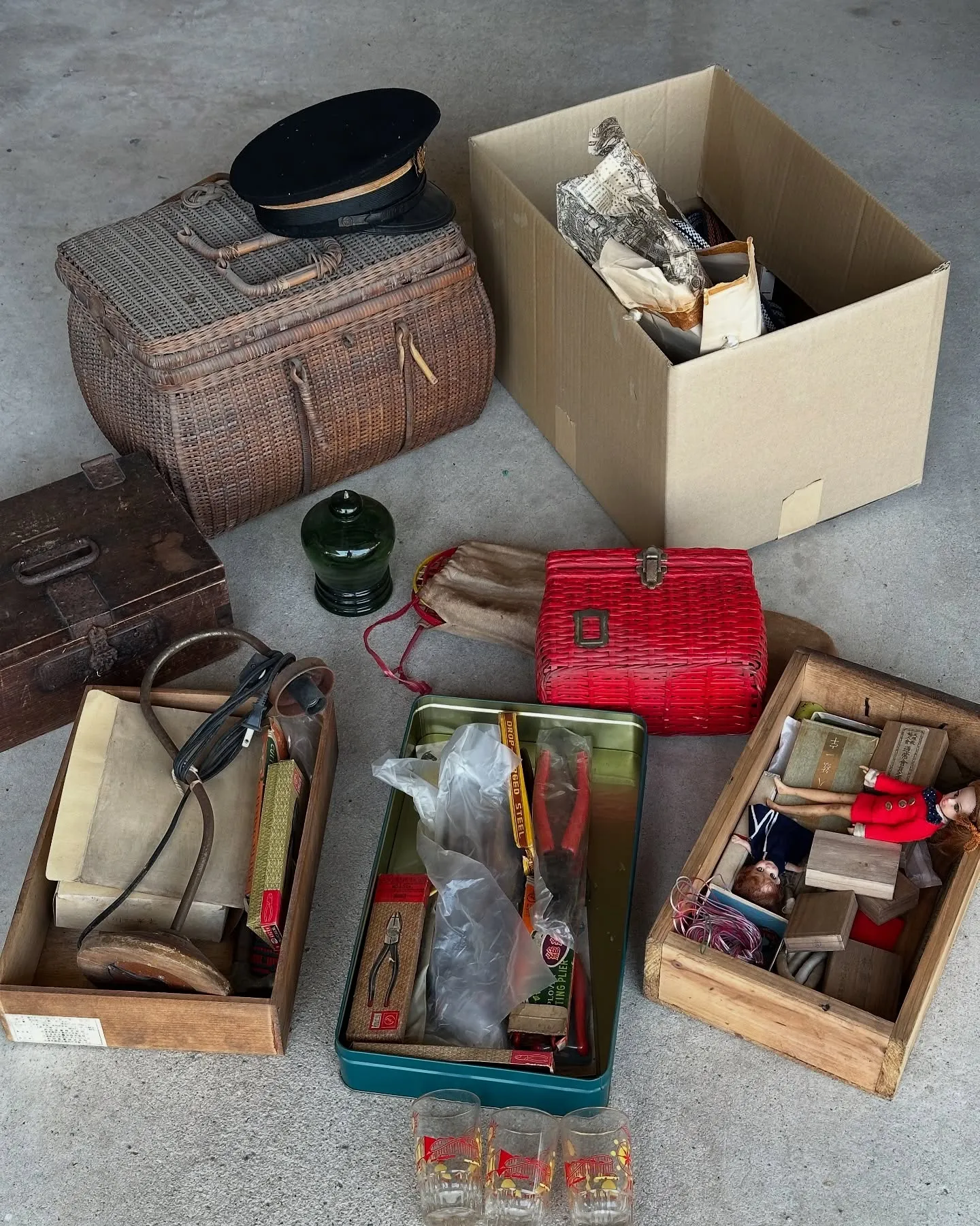 【京都 東寺 ガラクタ市 毎月第一日曜日 骨董市 レトロ】