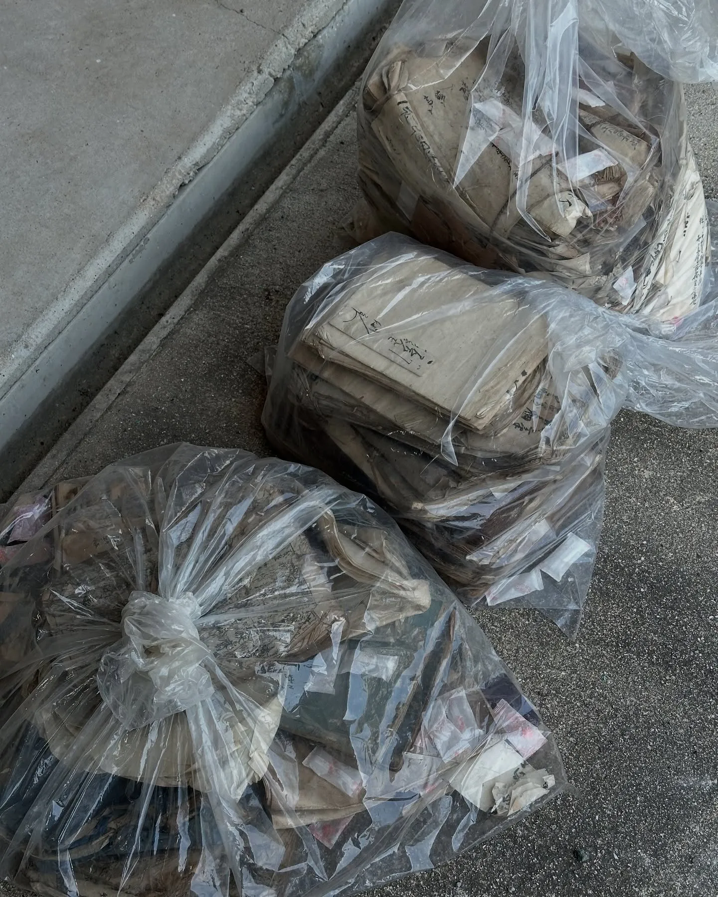 【京都 東寺 ガラクタ市 毎月第一日曜日 骨董市 レトロ】