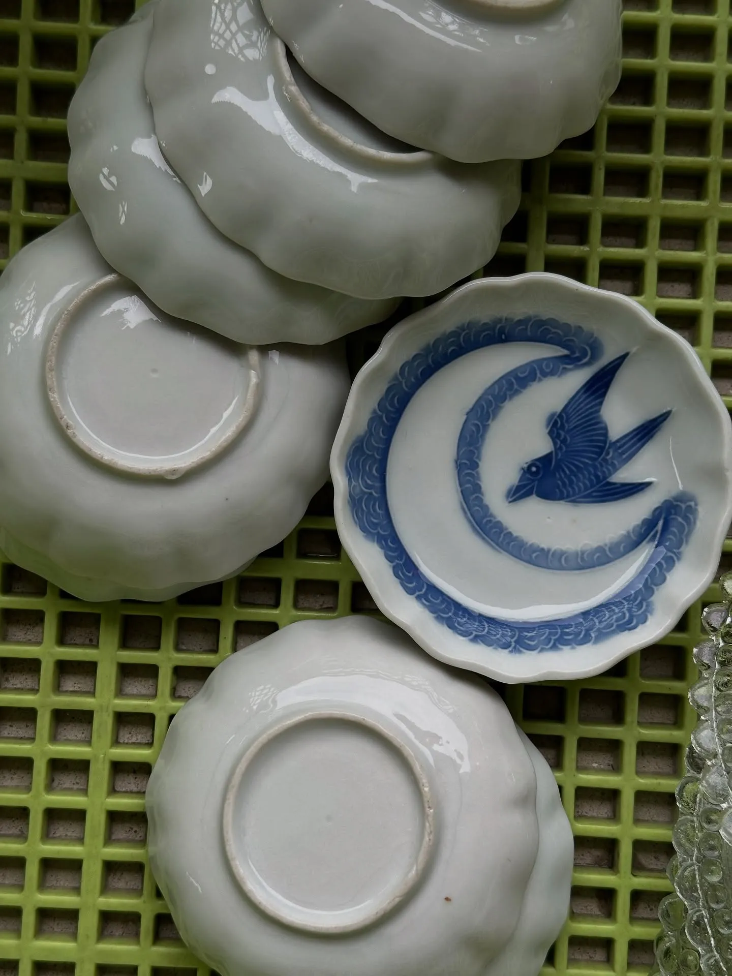 【伊万里焼 小皿 豆皿 鳥 陽刻】