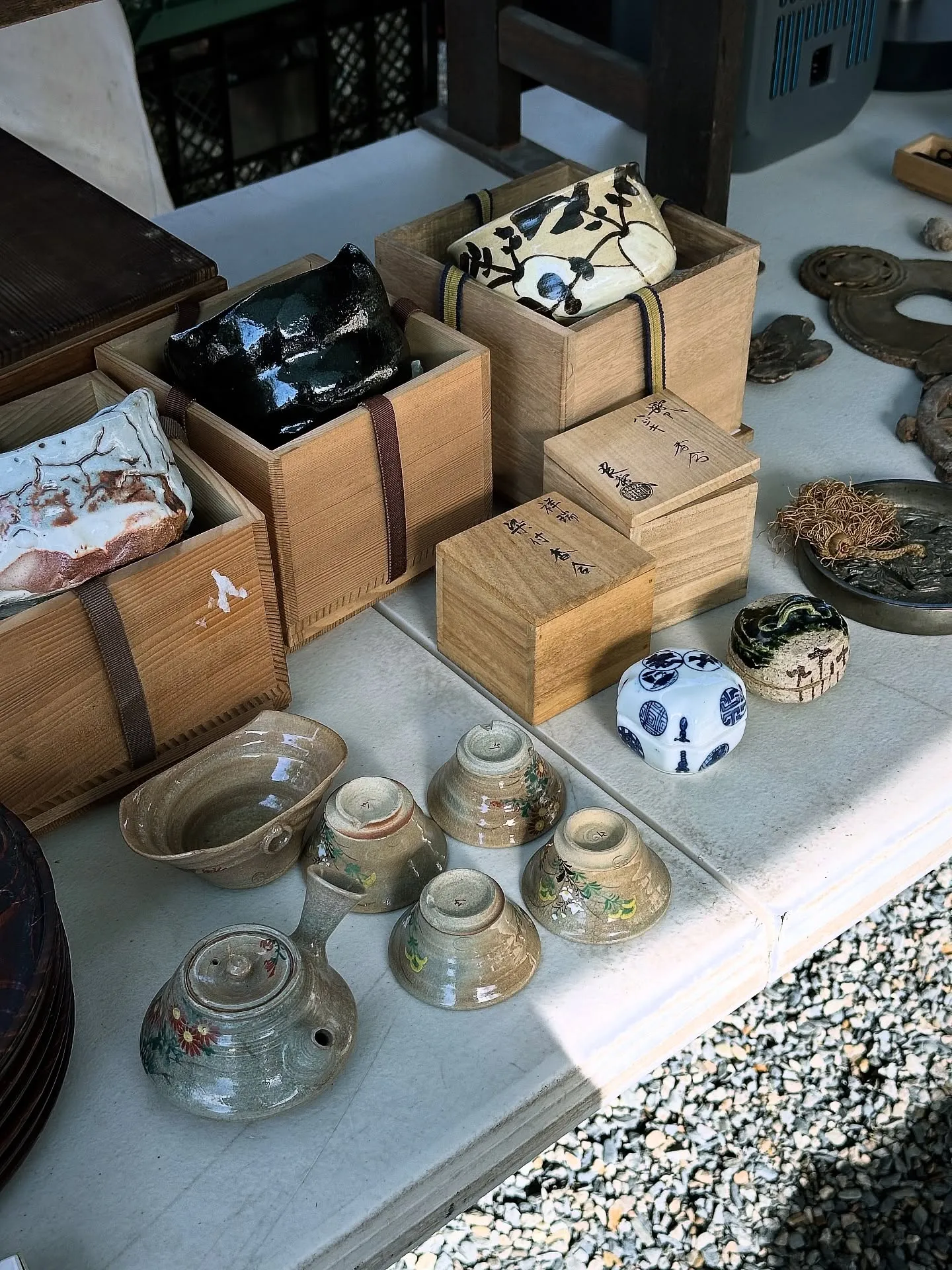 【京都 東寺 弘法市 毎月21日 骨董市 秋晴れ】