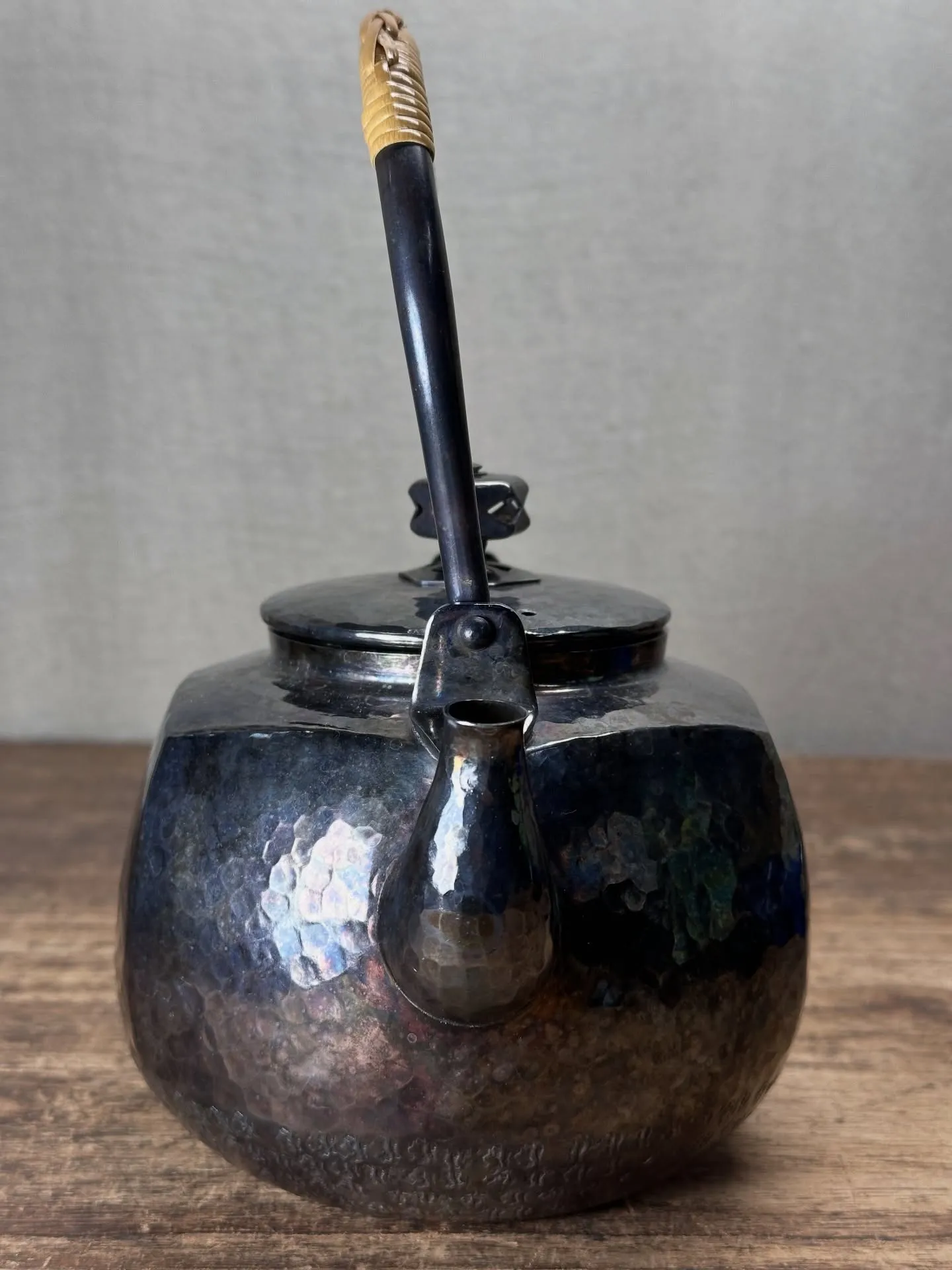 【兵庫県 明石市 生前整理 買取 銀燻仕上 銀瓶 秀峯堂造】