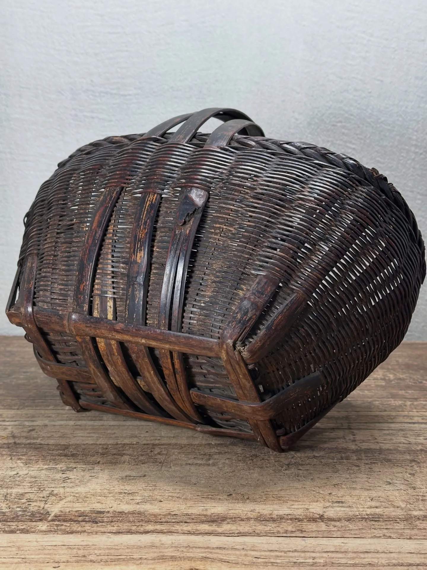 少し古そうなバスケット🧺