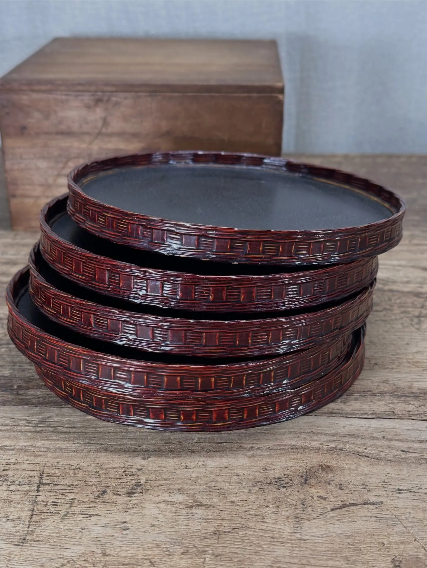 本日は、地元の業者市場へ