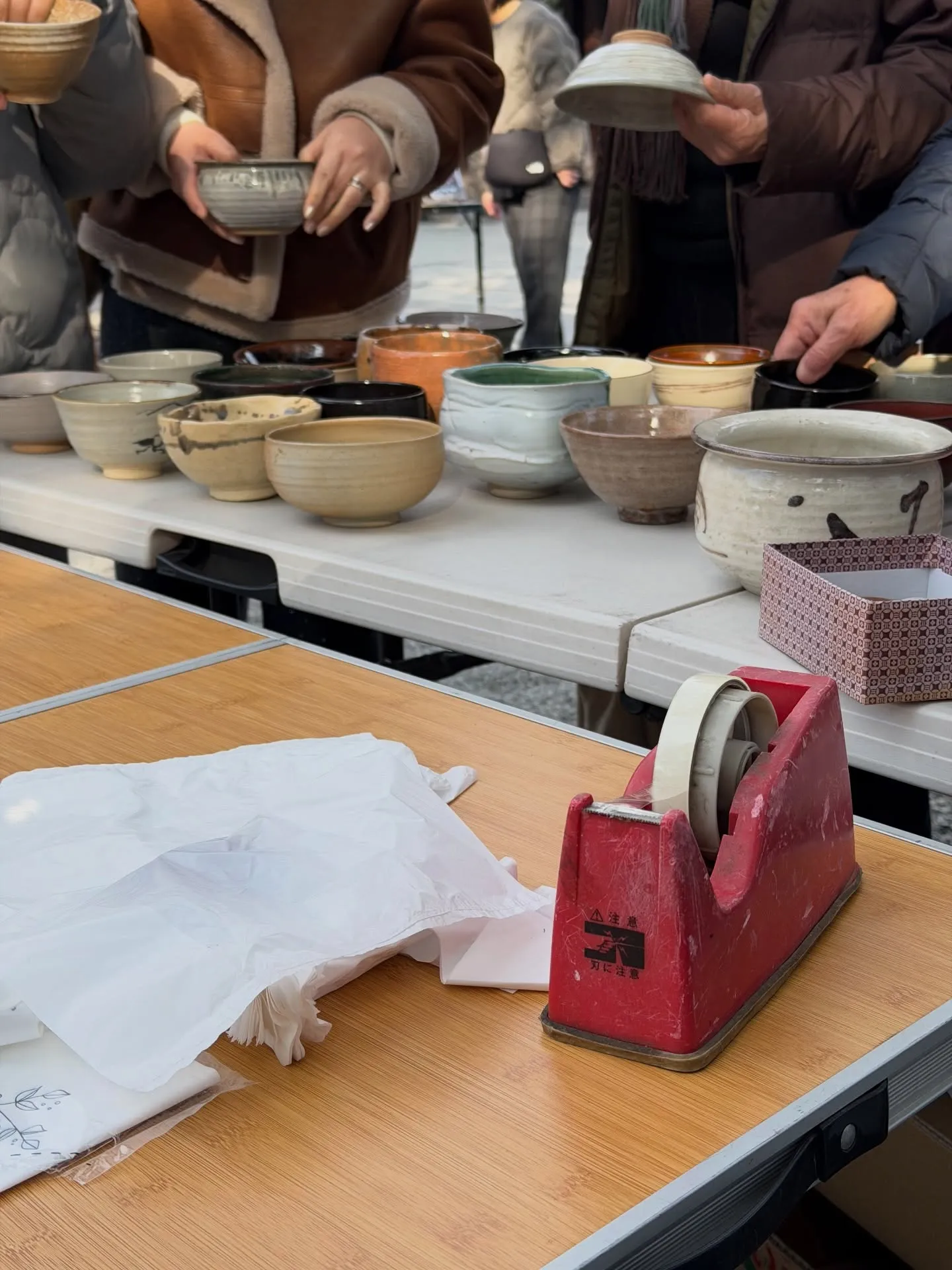 【京都 東寺ガラクタ市 毎月第一日曜日 骨董市】