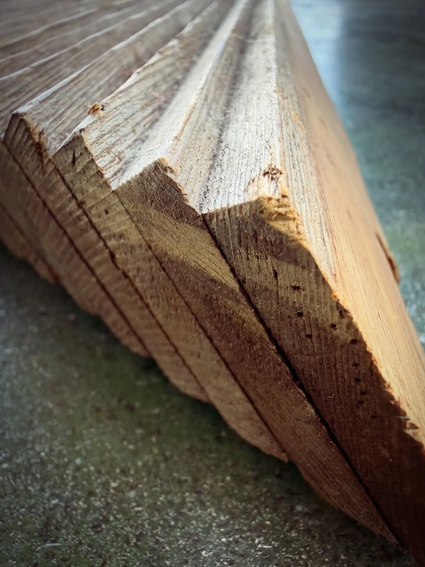 【軒先 古材 敷板】