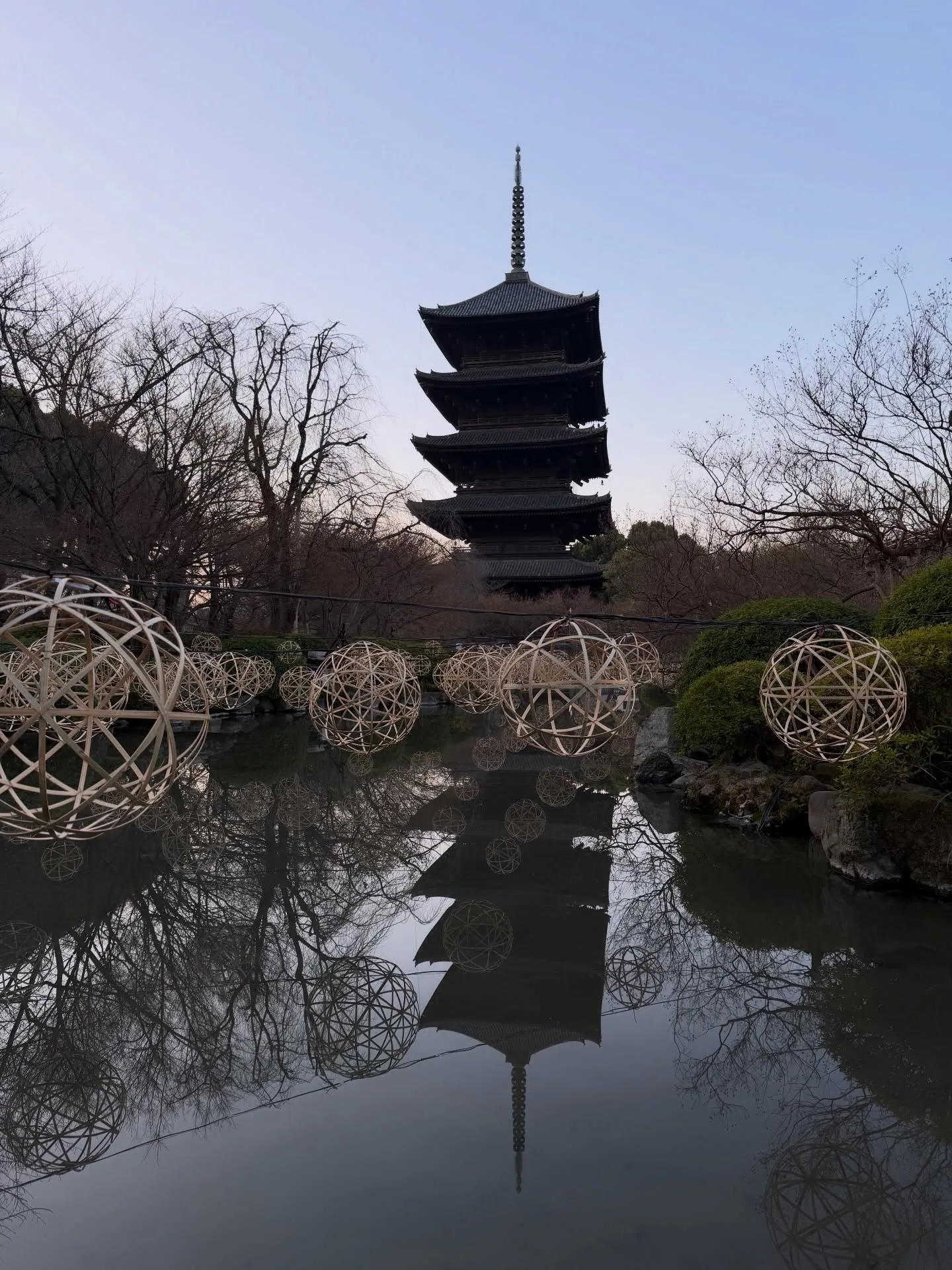 【京都 東寺 弘法市 毎月21日 骨董市】