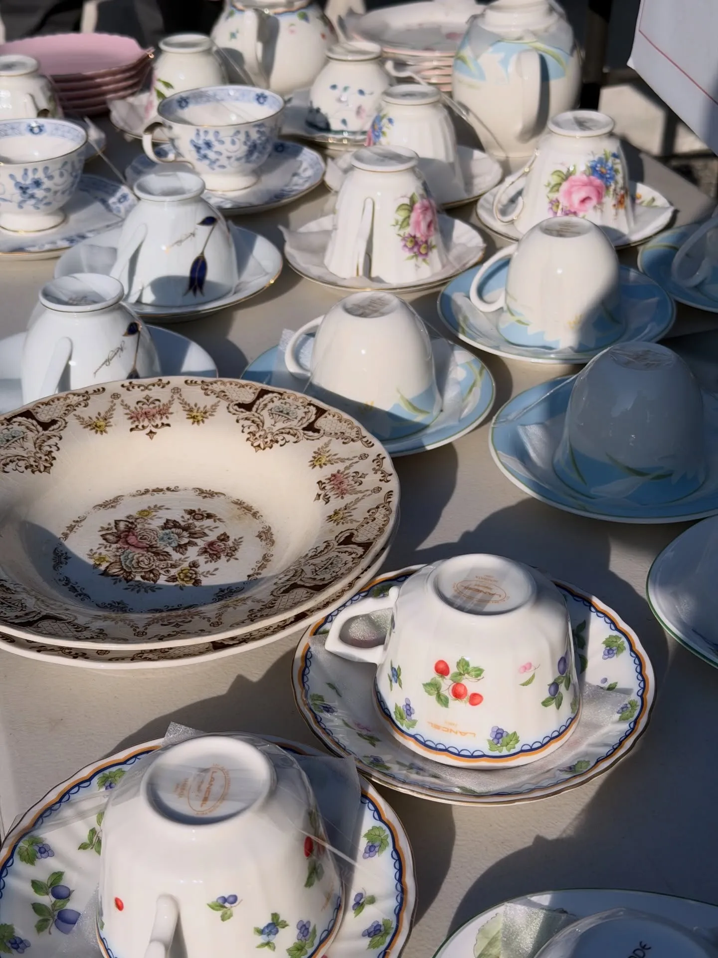 【京都 東寺 弘法市 毎月21日 骨董市】