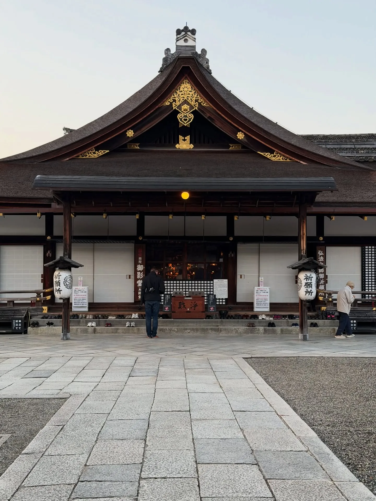 【京都 東寺 ガラクタ市 毎月第一日曜日 骨董市】