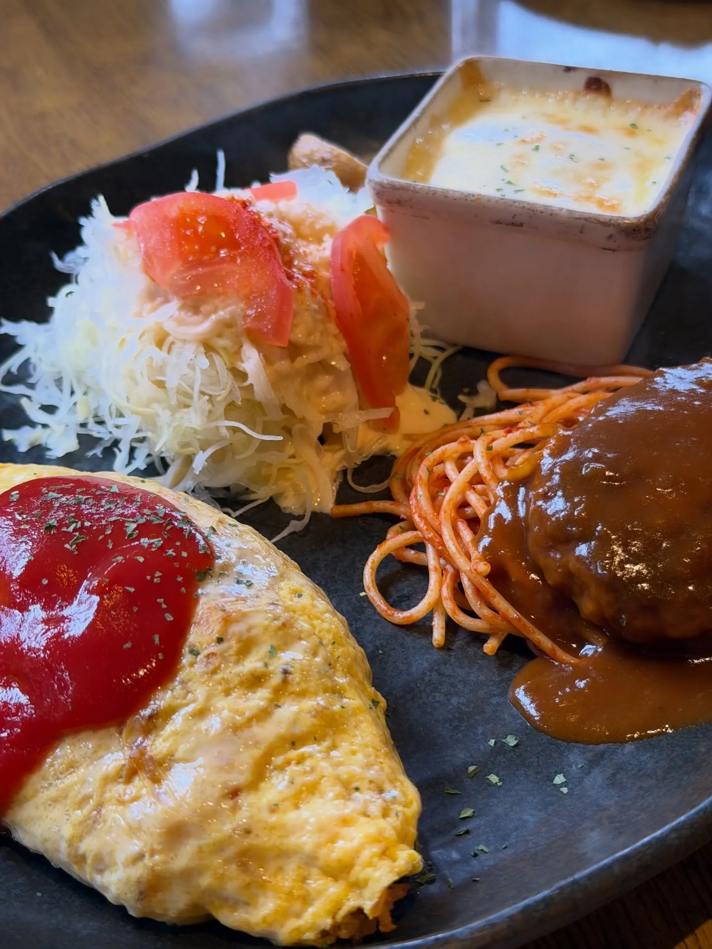 昨日、仲良くさせて頂いてる同業者の方がお店をオープン致しまし...
