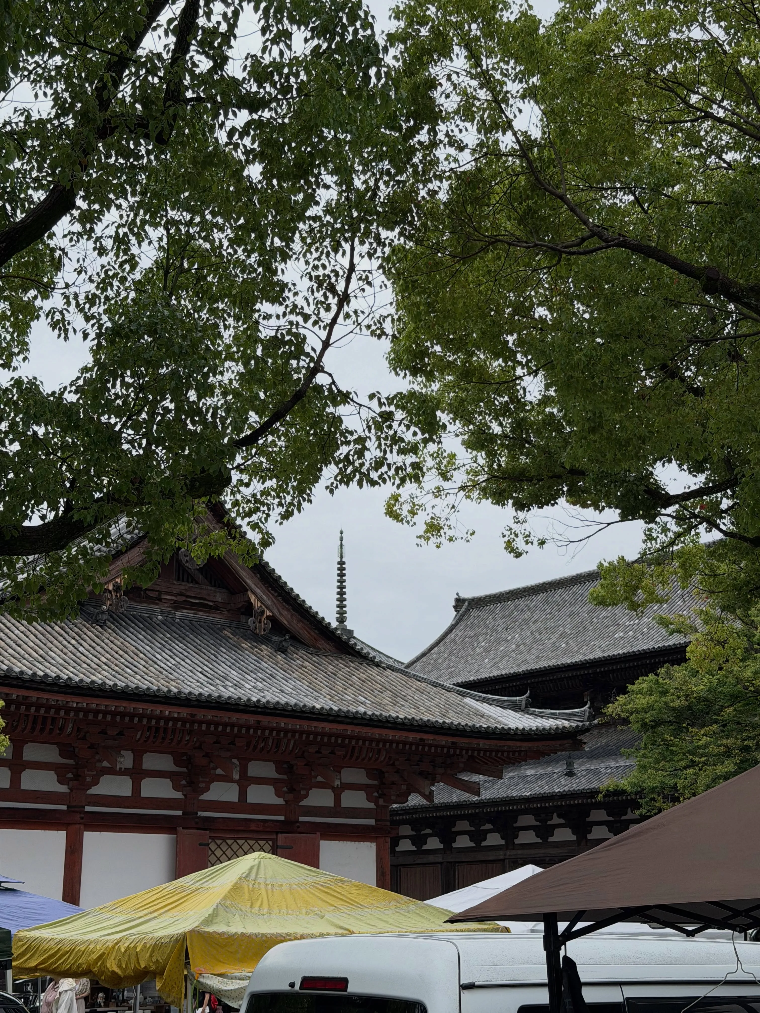 【京都 東寺 ガラクタ市 毎月第一日曜日 骨董市】