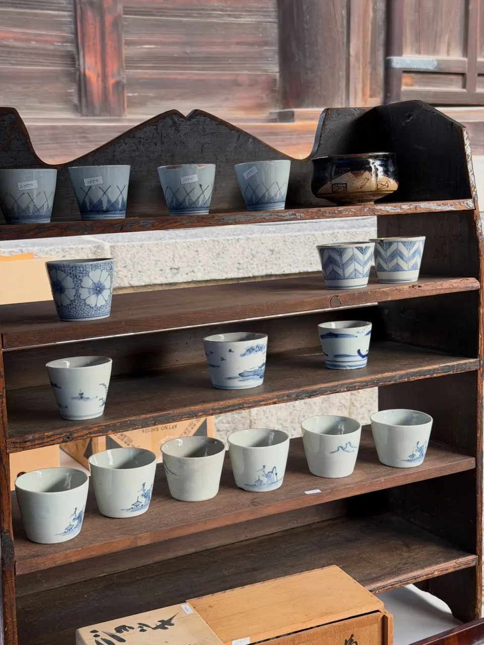 【京都 東寺 弘法市 毎月21日開催 骨董市】