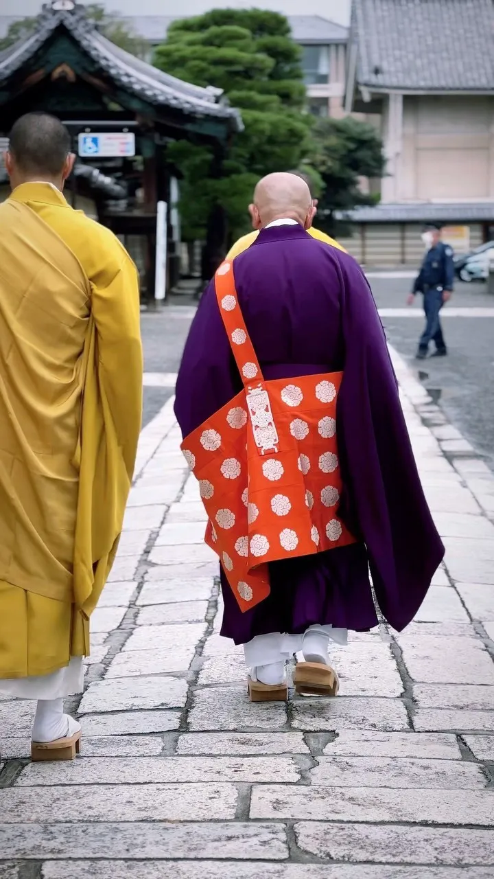 【京都 東寺 骨董市 ガラクタ市】